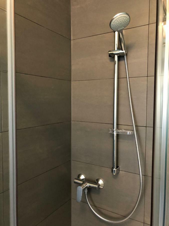 Downtown - Privaterooms Homestay