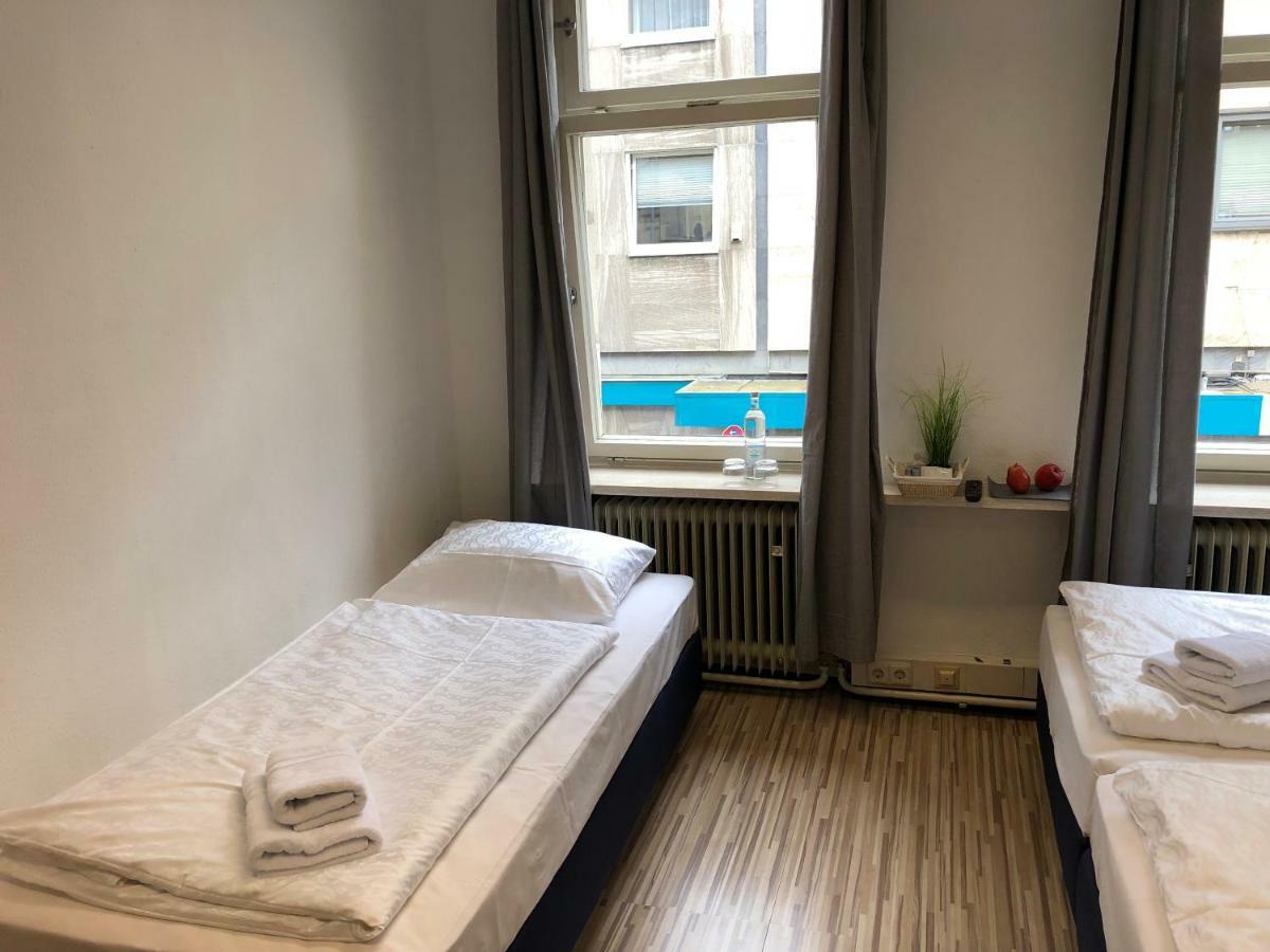 Downtown - Privaterooms Homestay Fuerth